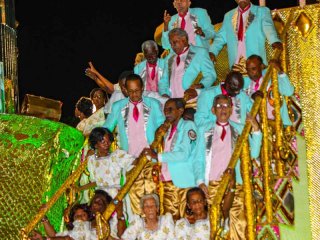 sou-cacique-sou-magueira-2050
