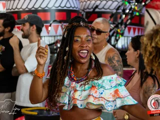 FJ145-18-07-2025-204