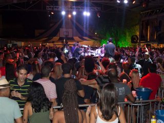 F_D_Q_Beth_Carvalho-88