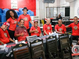 cacique-13-09-198672384